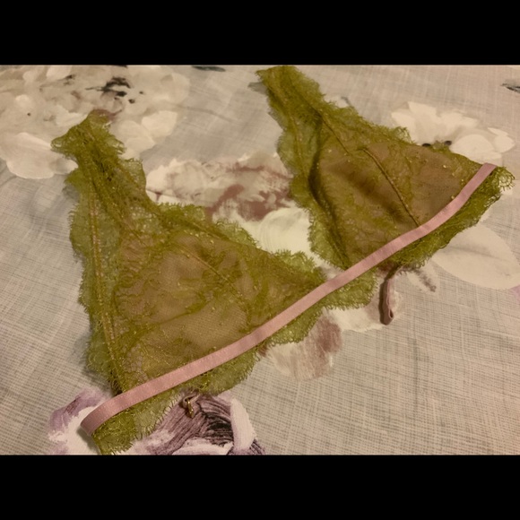 BRAND NEW! Victoria Secret Bralettes 🙂 - Picture 6 of 10